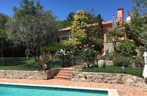 Le Rouret House | 180 m² House ∙ 2 bedrooms ∙ 5 guests