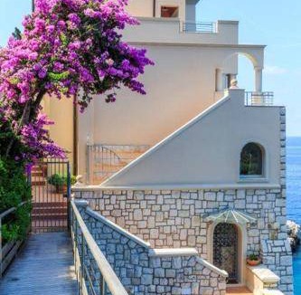 Lazaret Villa | 180 m² Villa ∙ 3 bedrooms ∙ 6 guests