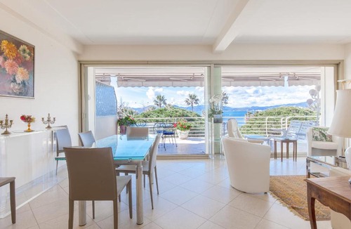 Pointe Croisette Apartment | 180 sea view 95m2 apartment Croisette area