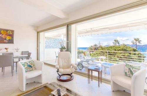 Pointe Croisette Apartment | 180 sea view 95m2 apartment Croisette area