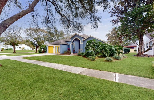 Greater Groves House | 181 m² House ∙ 4 bedrooms ∙ 10 guests