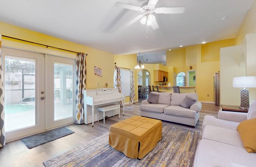 Greater Groves House | 181 m² House ∙ 4 bedrooms ∙ 10 guests
