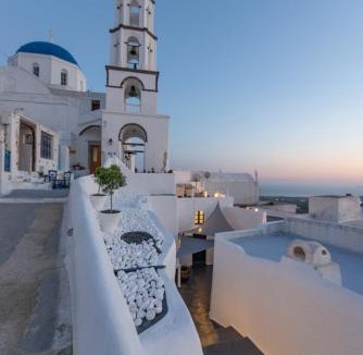 Pyrgos Apartment | 1906 Cave Villa