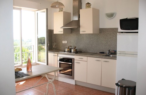 Biot Apartment | 1bedroom flat with terrasse and panoramic sea view over la Baie des Anges