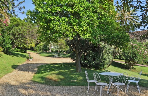 California - Pezou Apartment | 1st Floor Apartment With Beautiful Sea View in Magnificent Character Building