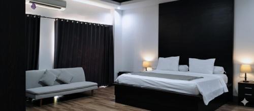 Negara House | 2 Bed Room Spacious Family House with Garden View