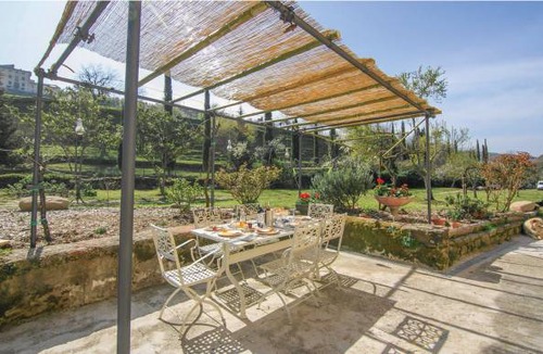 Arlia Apartment | 2 bedroom accommodation in Fivizzano