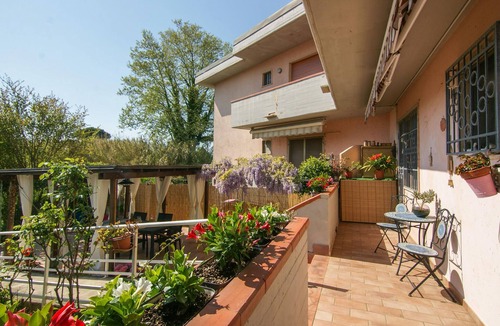 Marina di Massa Apartment | 2 bedroom gorgeous apartment in Marina di Massa