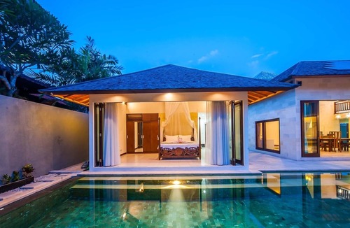 Sanur Villa | 2 bedroom villa and a few mints to Beach