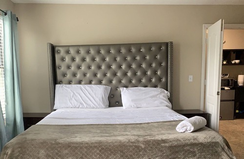 Cypress Pointe House | 2 bedrooms+2 Bathrooms Suites on the Second floor