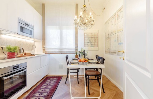 Lucca Historical Center Apartment | 2 bedrooms, Terrace and Private Parking in Lucca