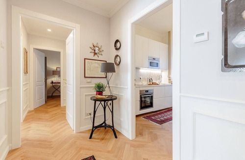 Lucca Historical Center Apartment | 2 bedrooms, Terrace and Private Parking in Lucca