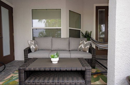Clermont House | 2 King 2 Twin 1 Queen Enormous Deck 3 BD Lakeview House at Waterfront Park