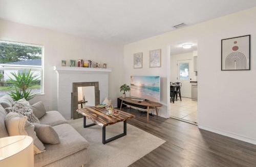 College Park House | 2 MI to DT Orlando & Winter Park