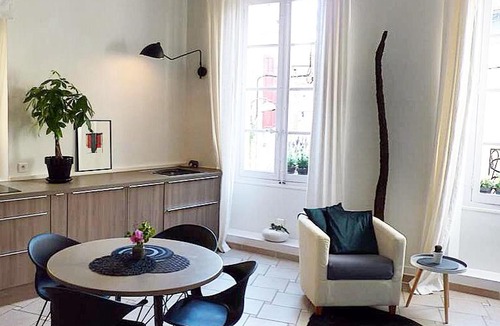 Antibes Old Town Apartment | 2 Pièces, coeur du Vieil Antibes
