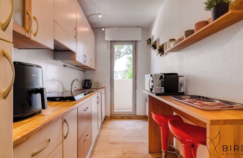Villeneuve Loubet Beach Apartment | 2-Room Apartment with Sea View Terrace, parking, sea access