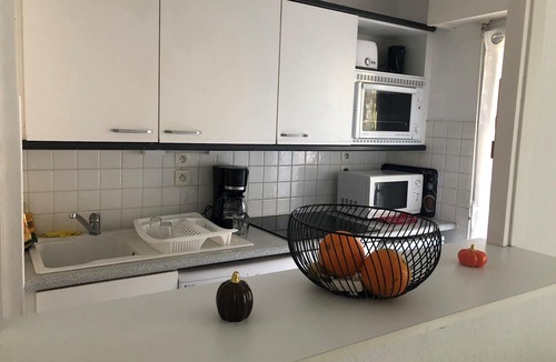 Frejus Plage Apartment | 2 room rental with swimming pool, private parking. 10 minutes walk from the beach