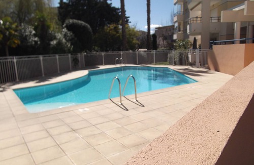 Frejus Plage Apartment | 2 room rental with swimming pool, private parking. 10 minutes walk from the beach