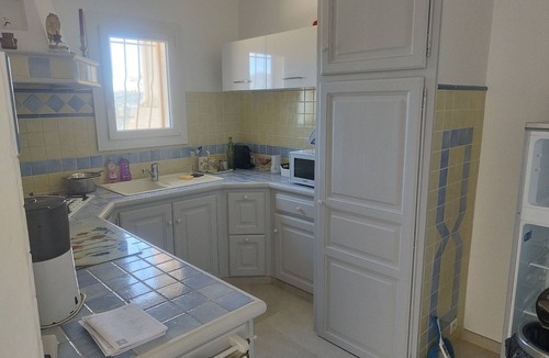 Gattieres Apartment | 2 rooms, garden level in Provencal villa