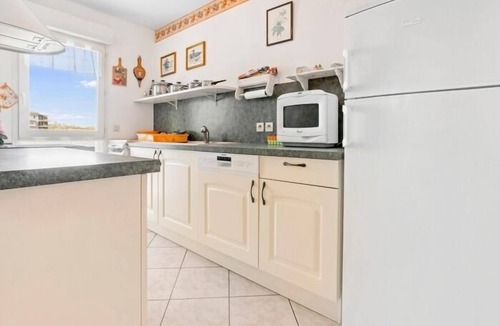 Frejus Plage Apartment | 200 m from the sea | in the center | parking