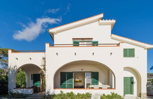 Marina di Campo Villa | 200 m² Villa ∙ 4 bedrooms ∙ 10 guests