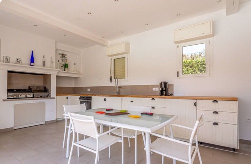 Les Restanques Villa | 200 m² Villa ∙ 4 bedrooms ∙ 8 guests