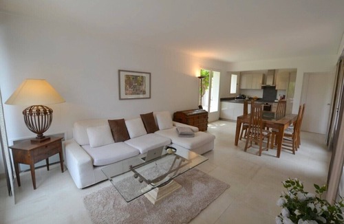 Saint-Tropez House | 200 metres from the beach: Renovated house with swimming pool and garden