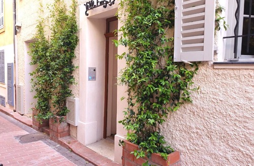 Antibes Old Town Apartment | 201 Villa Emy dans le Safranier