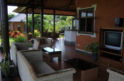 Kayu Putih Villa | 210 m² Villa ∙ 3 bedrooms ∙ 10 guests