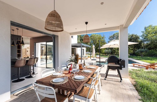 Le Collet Villa | 215 m² Villa ∙ 4 bedrooms ∙ 8 guests