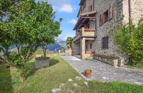 Pedona House | 220 m² Maisonette ∙ 4 bedrooms ∙ 8 guests