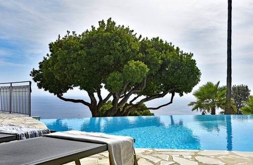 Theoule-Superieur Villa | 220 m² Villa ∙ 5 bedrooms ∙ 11 guests