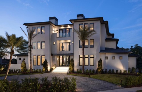 Reunion House | 2323 m² House ∙ 15 bedrooms ∙ 30 guests