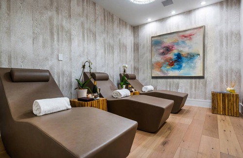 Reunion House | 2323 m² House ∙ 15 bedrooms ∙ 30 guests