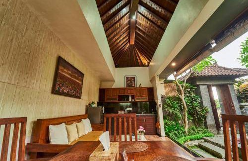 Penestanan Bed & Breakfast | 240 m² Bed and breakfast ∙ 2 bedrooms ∙ 5 guests