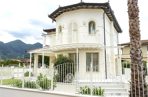 Querceta Villa | 240 m² Villa ∙ 3 bedrooms ∙ 7 guests