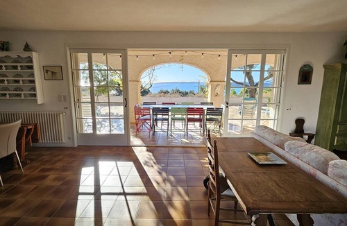 Plage de la Garonnette Villa | 240 m² Villa ∙ 6 bedrooms ∙ 12 guests