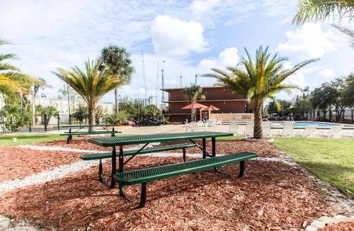 Southwest Orlando Hotel | 25 m² Hotel ∙ 127 guests