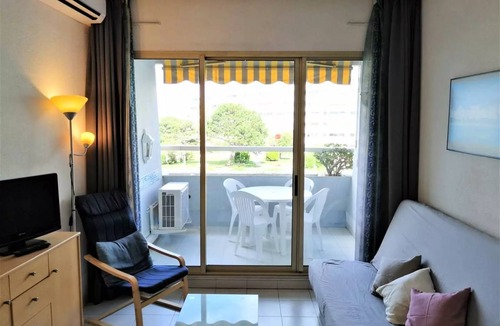 Villeneuve Loubet Beach Apartment | 25 m² Studio flat ∙ 1 bedroom ∙ 4 guests