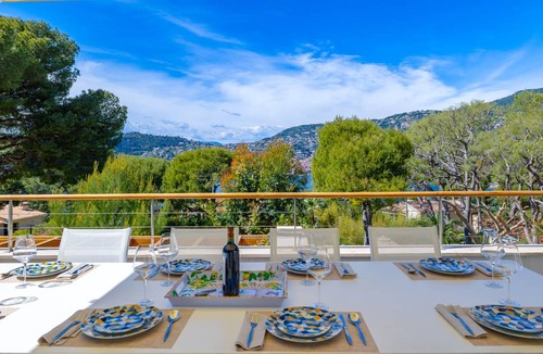 Cap-Ferrat Villa | 250 m² Villa ∙ 5 bedrooms ∙ 8 guests