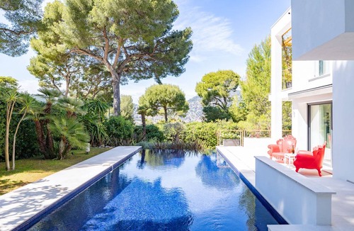 Cap-Ferrat Villa | 250 m² Villa ∙ 5 bedrooms ∙ 8 guests