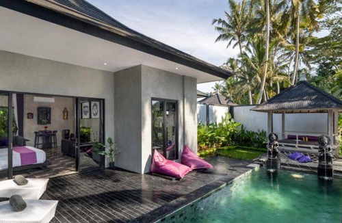 Melayang Hotel | 250 m² Hotel ∙ 2 guests
