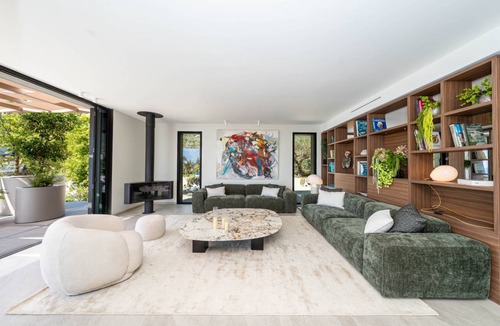 Golfe Juan Villa | 250 m² Villa ∙ 5 bedrooms ∙ 10 guests