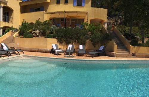 Le Muy Villa | 250 m² Villa ∙ 6 bedrooms ∙ 12 guests