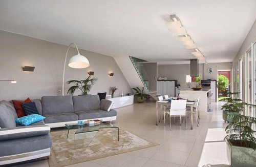 Peymeinade House | 256 m² House ∙ 4 bedrooms ∙ 8 guests