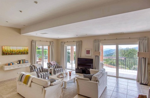 Les Adrets-de-l'Esterel House | 280 m² House ∙ 5 bedrooms ∙ 10 guests
