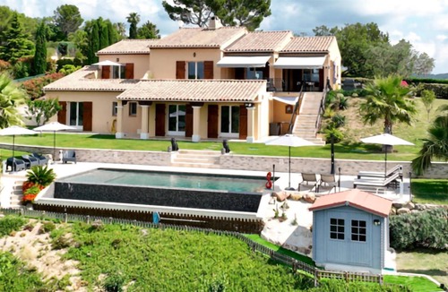 Les Adrets-de-l'Esterel House | 280 m² House ∙ 5 bedrooms ∙ 10 guests