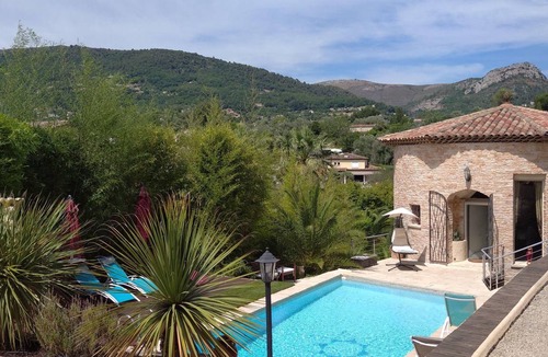 Vence House | 280 m² House ∙ 4 bedrooms ∙ 8 guests