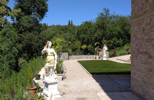 Vence House | 280 m² House ∙ 4 bedrooms ∙ 8 guests