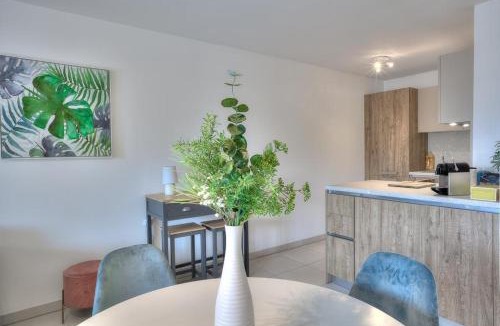 Theoule-sur-Mer Apartment | 2Bedrooms, Thèoule-sur-mer